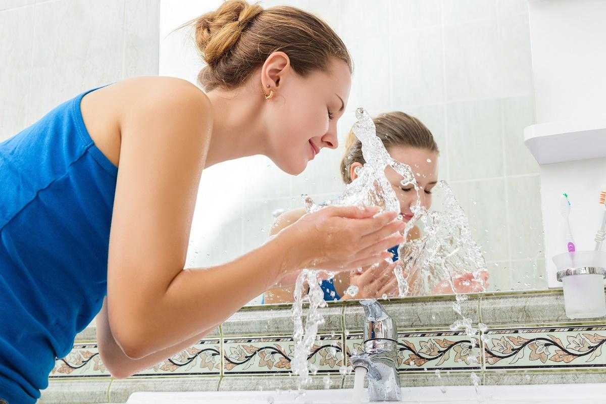 Минеральная вода от прыщей эффективна, польза для кожи - какую выбрать
минеральная вода от прыщей эффективна, польза для кожи - какую выбрать