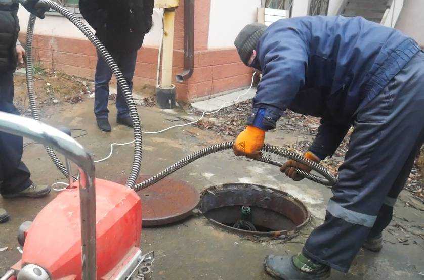 Чем прочистить забившуюся канализационную трубу: список средств